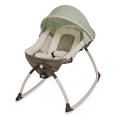 Let your little one be relaxed and soothed in the Graco Little Lounger while you do household chores!
