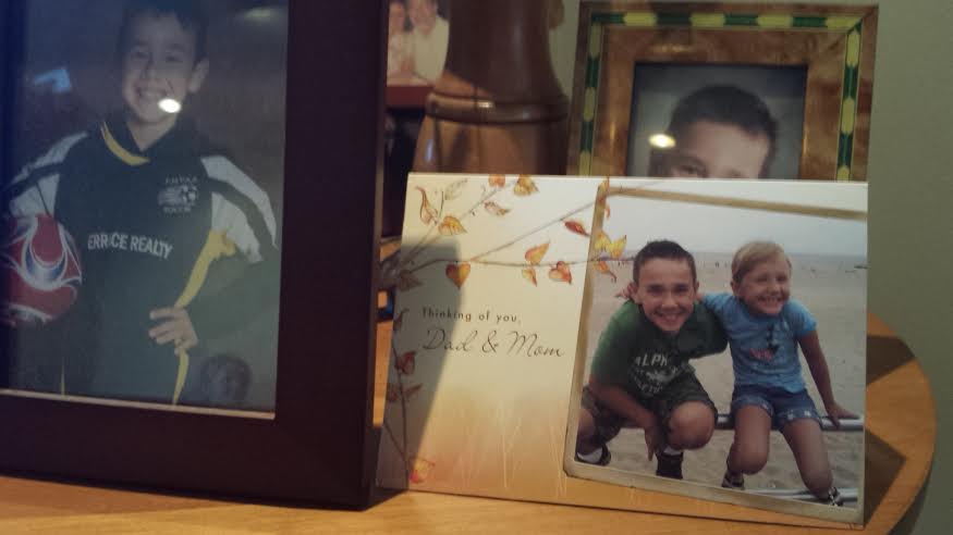 Create Memorable Holiday Cards for your Family with Cardstore