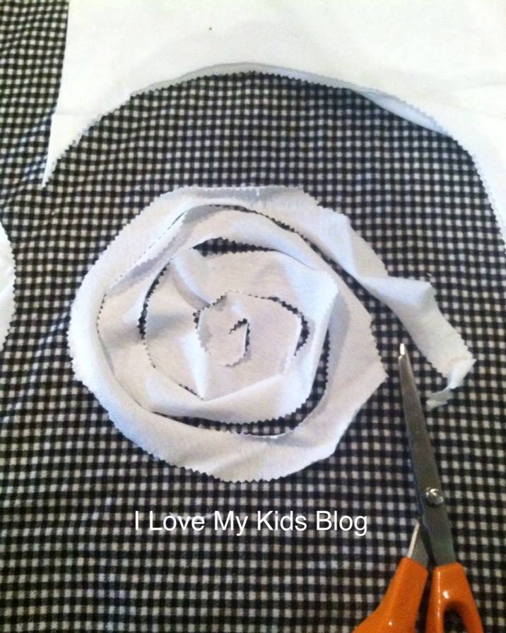 How to make a scarf out of a tshirt