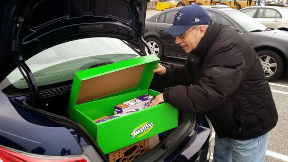 A Clean House with Swiffer Wet Jet and Dad #SwifferDad #SwifferEffect