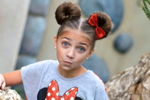 Halloween Hairstyle Minnie Mouse Ears